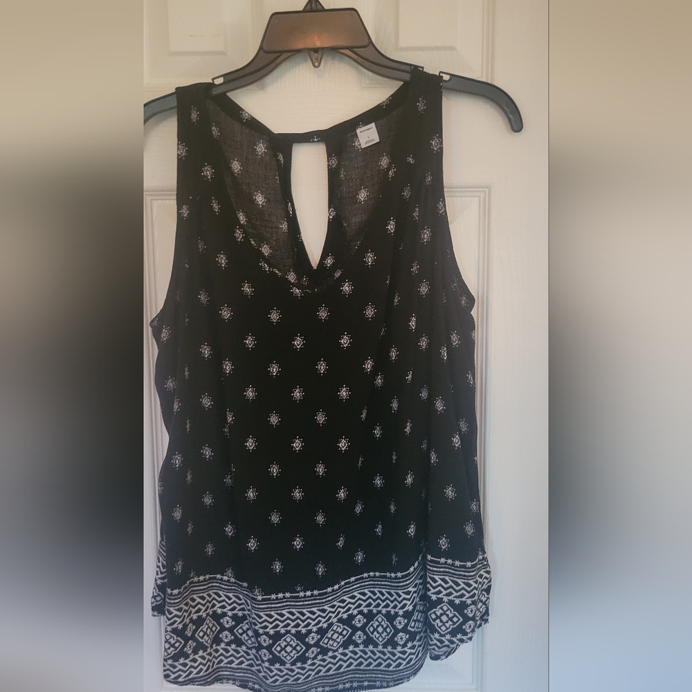 Summer sleeveless top